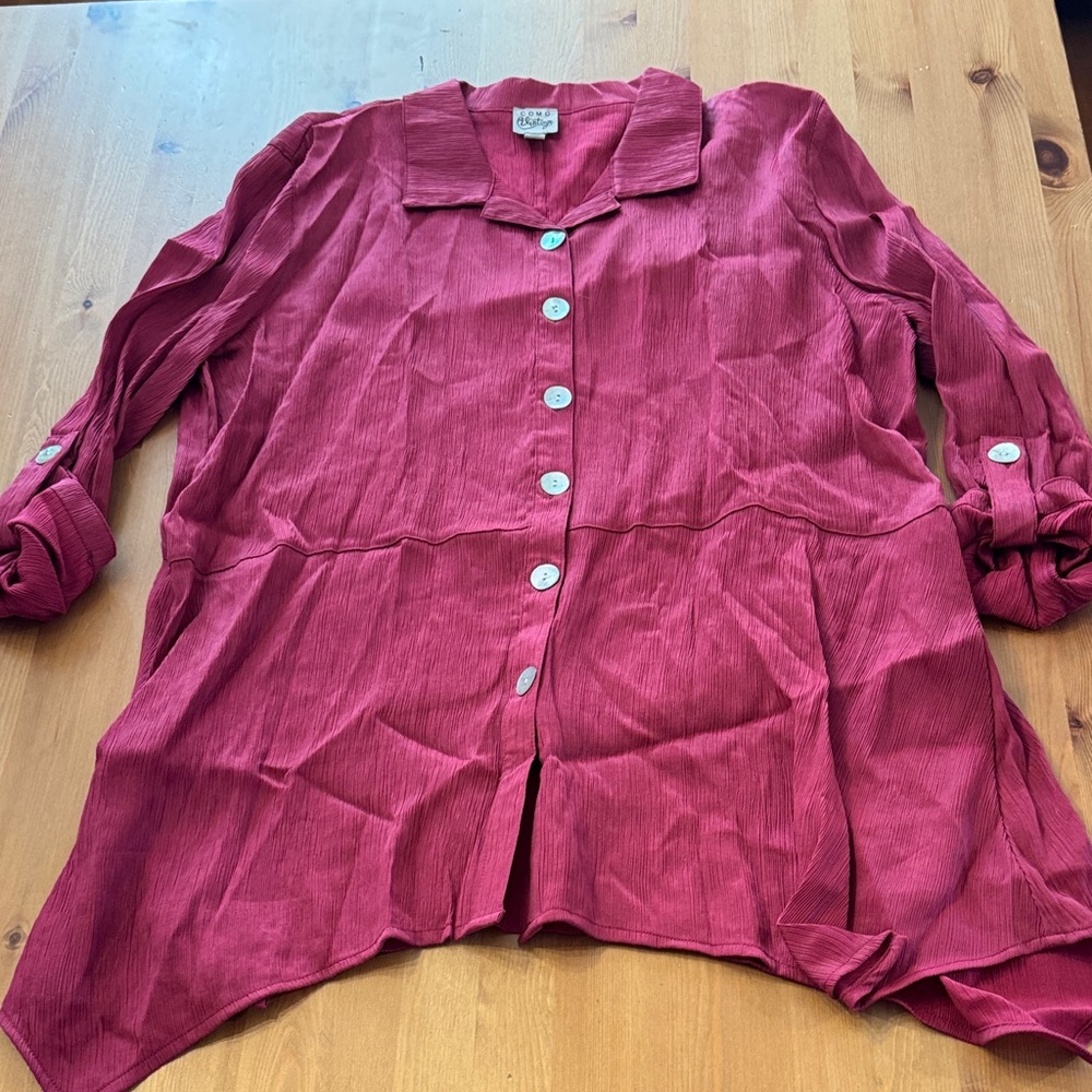 NWOT! Como Vintage Women's Button-Up Blouse Size M